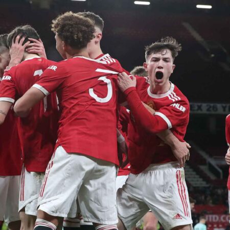 Manchester United U18s Secure FA Youth Cup Semi-Final Spot After Dramatic Victory Against Arsenal