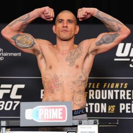 Jon Anik Thinks Alex Pereira Might Aim for Middleweight Title After UFC 313