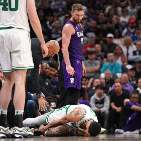 क्या मैड्रिड ने भेजा था? आर्सेनल के प्रशंसक नॉर्वे के कोच द्वारा मार्टिन ओडेगार्ड से कुश्ती करते हुए फुटेज देखकर हैरान