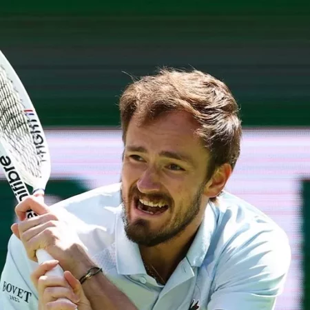 अमान्डा अनिसिमोवा ने चार्ल्सटन सेमीफाइनल मुकाबले से नाम वापस लिया