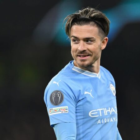 मैनचेस्टर यूनाइटेड फैन द्वारा जैक ग्रीलिश को थप्पड़ मारने का आरोप