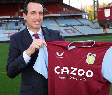 एस्टन विला मार्कस रैशफोर्ड के लिए पीएसजी के साथ प्रतिस्पर्धा करेगा