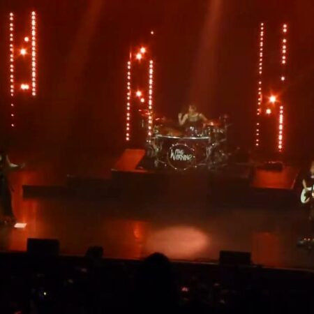 मैन Utd के सितारे मज़राउई और लिंडेलॉफ़ को पारिवारिक समस्याओं के कारण हाफ़ टाइम पर ओल्ड ट्रैफ़र्ड छोड़ना पड़ा