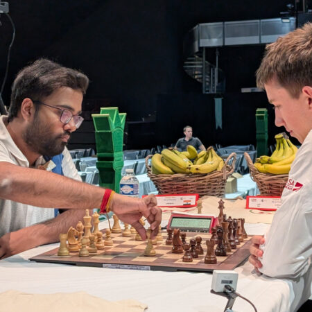इस गर्मी अपने शतरंज के खेल को नई ऊँचाई दें: ChessBase का विशेष धमाका ऑफर!