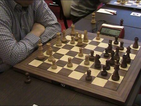 शतरंज के दिग्गजों की विरासत: प्राग में व्लास्टिमिल हॉर्ट रैपिड टूर्नामेंट का भव्य आगमन
