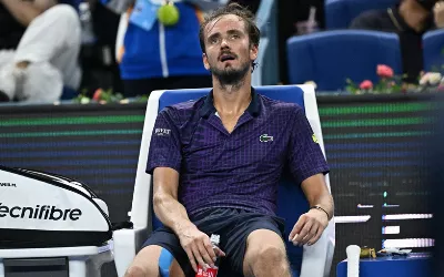 डैनियल मेदवेदेव: जब हर दर्द एक नई शुरुआत का वादा करता है