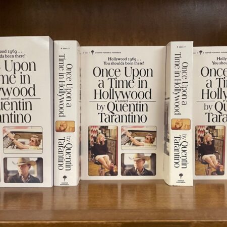 क्वेंटिन टारनटिनो के सिनेमैटिक यूनिवर्स का अनावरण: ‘वन्स अपॉन ए टाइम इन हॉलीवुड’ की मेकिंग पर एक अनमोल किताब