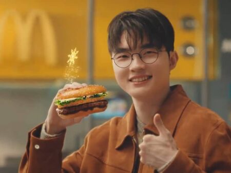 ईस्पोर्ट्स किंग फेकर (Faker) ने मैकडॉनल्ड्स के साथ मिलकर कैसे ‘लकी बर्गर’ को दान का साधन बना दिया