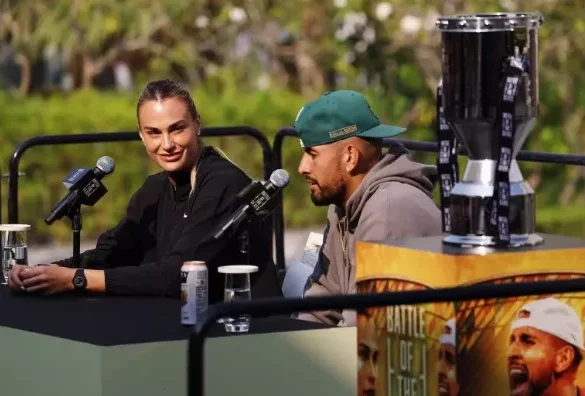 दुबई में किर्गियोस बनाम सबालेंका: कोर्ट का आकार बदला, एक सर्व पर कौन मारेगा बाज़ी?