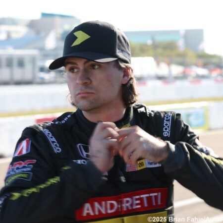 इंडीकार से F2 तक: कॉल्टन हरटा का ‘रिवर्स गियर’ का दांव और मोटरस्पोर्ट्स जगत की नई बहस